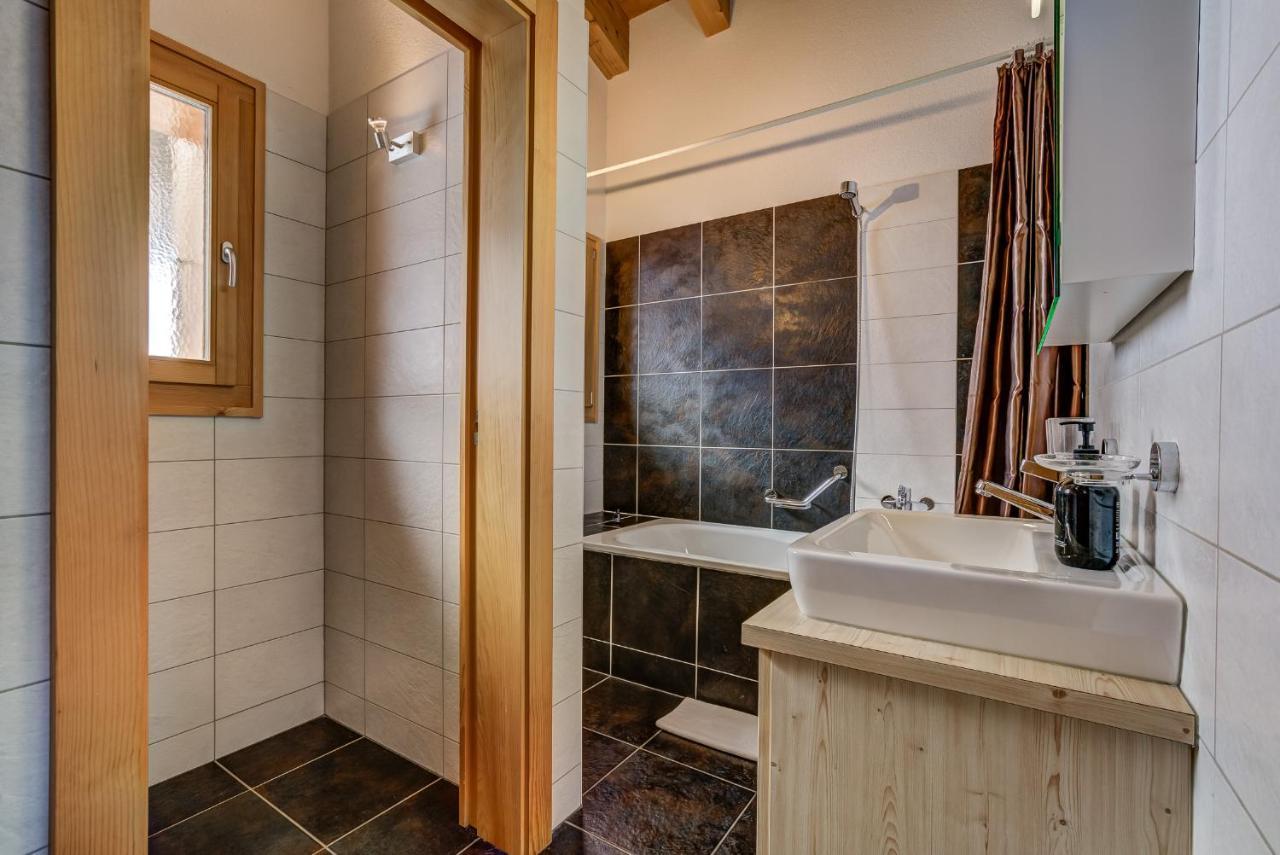 Chalet Flocon De Neige - Jacuzzi - Sauna La Tzoumaz Luaran gambar